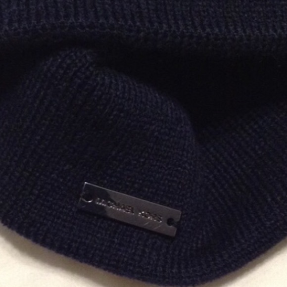 Michael Kors Beanie - Picture 4 of 4